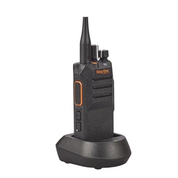 [AAH88SCK8AD5BN] Motorola AAH88SCK8AD5BN BPR 50dX UHF 400-470 MHz Digital 4 Watt Radio